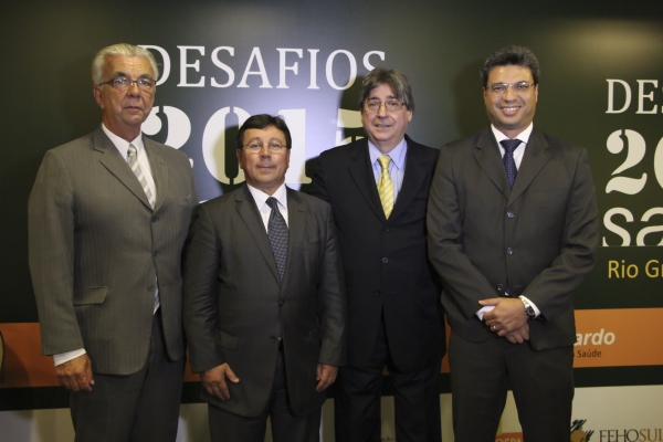 Eduardo Lopes e José Parode (Ipergs), Cláudio Allgayer e Fernando Scarpellini Pedroso (FEHOSUL)