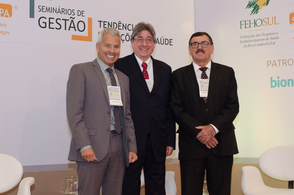 Gabbardo, Allgayer e Odacir Rossato (Conselheiro Administrativo e Financeiro do SINDIHOSPA)