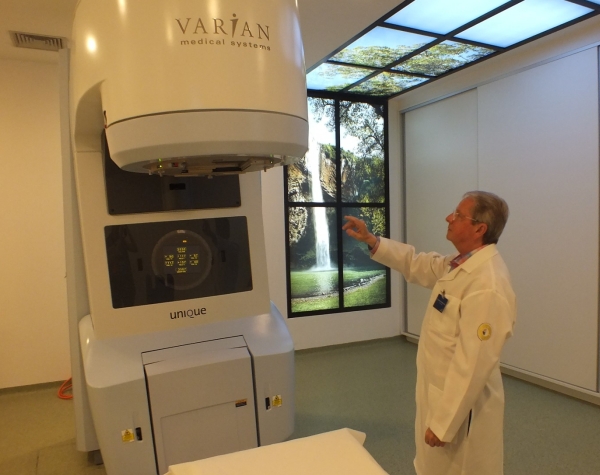 Investimento em aceleradores lineares de radioterapia guiada por imagem (ImageGuidedRadioTherapy/IGRT) e, desde o começo do ano está em operação a Radiocirurgia e Arcoterapia Volumétrica Modulada (VMAT)