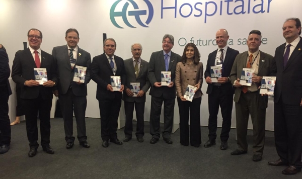 Lideranças da saúde prestigiaram o lançamento da publicação da ONA na Feira Hospitalar 2019