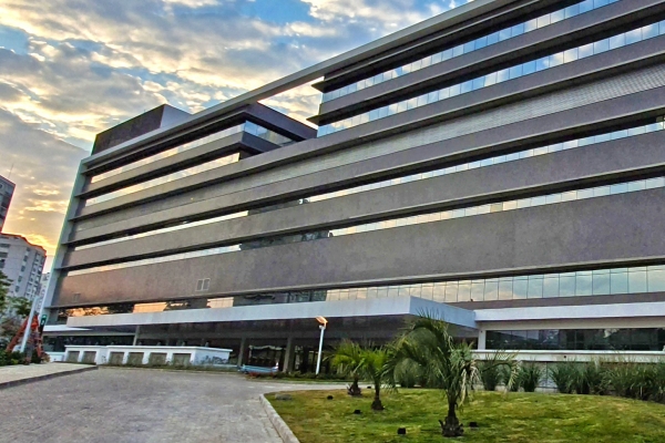 Hospital de Clínicas de Porto Alegre disponibiliza mais leitos de CTI para tratamento de pacientes Covis-19