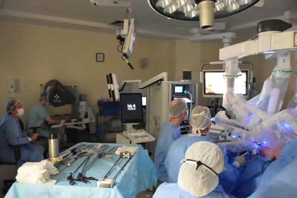 Investimento em cirurgia robótica marca o ano de 2021 na Santa Casa de Porto Alegre-