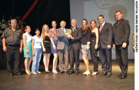 Hospital Bruno Born recebe prêmio do Troféu Destaque Responsabilidade Social 2012