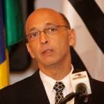 Dr. Alexandre Kalache ministra palestra no Clínicas