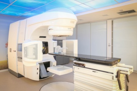 Radioterapia com avançada tecnologia no Mãe de Deus