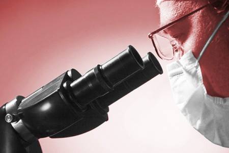 Baixa remuneração de exames desafia laboratórios de patologia