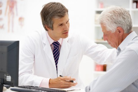 Avaliações negativas na internet constrangem médicos que estariam cedendo a pedidos de pacientes