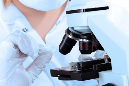 Médicos patologistas desvendam mitos e verdades sobre a biópsia