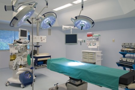 Como hospitais podem garantir maior segurança em cirurgias realizadas nos finais de semana