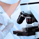 Microchip captura grupos de células tumorais circulantes