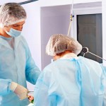 Médicos poloneses realizam complexo transplante de garganta