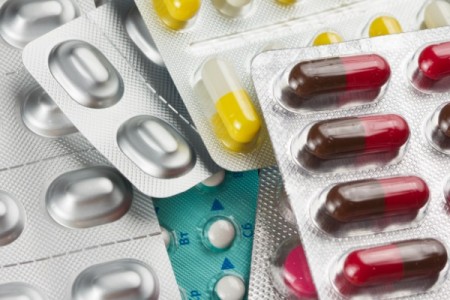 Médicos norte-americanos criticam altos preços dos medicamentos e sugerem mudanças