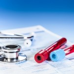 Testes de sangue da revolucionária Theranos sob suspeita