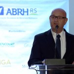 Executivos hospitalares assumem funções na ABRH-RS
