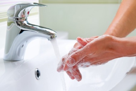 Campanha de lavagem das mãos do governo australiano se mostra eficaz mas dispendiosa