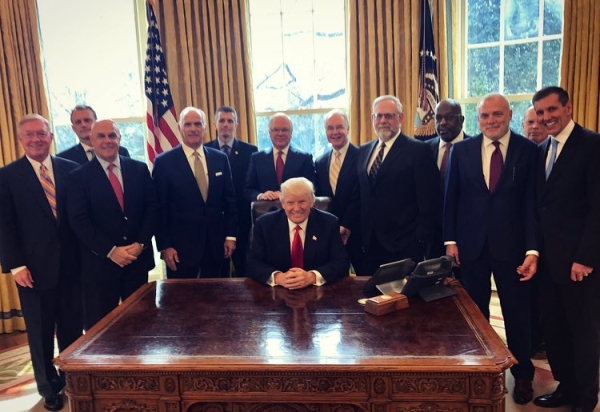 Trump se reúne com as principais operadoras de planos de saúde