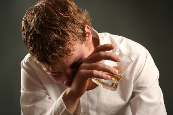 A perigosa mistura de bebidas alcoólicas com energéticos