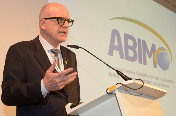 “Não tem opção do Brasil ficar cego e mudo à tecnologia”, afirma Superintendente da ABIMO