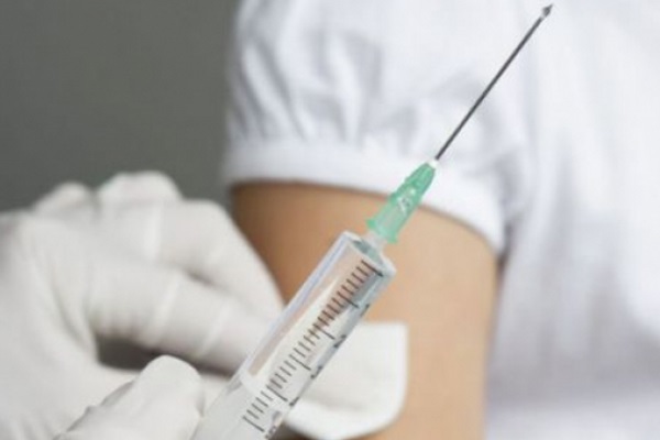 Ministério da Saúde afirma que distribuição da vacina contra meningite C será regularizada em agosto