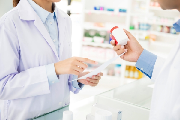Novartis, Merck e Allergan aumentarão o preço de mais de 100 medicamentos nos EUA