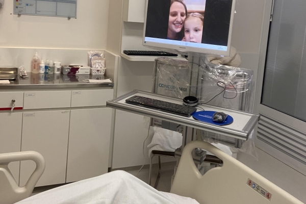 Hospital Moinhos de Vento utiliza telemedicina para humanizar atendimento a pacientes na UTI adulto