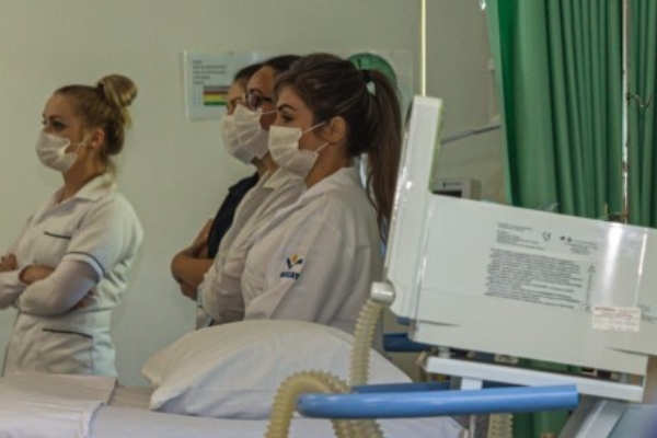 Saúde do RS já cadastrou mais de 1.200 profissionais de saúde para reforço no enfrentamento à Covid-19