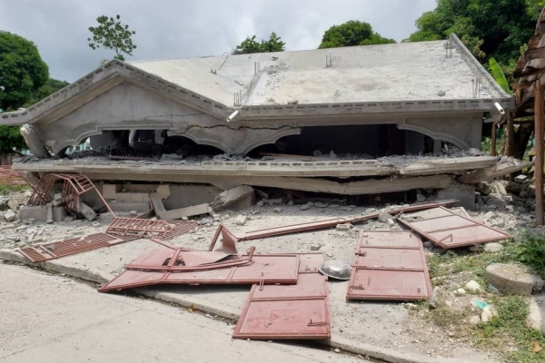 Médicos Sem Fronteiras atende necessidades médicas urgentes após terremoto no Haiti