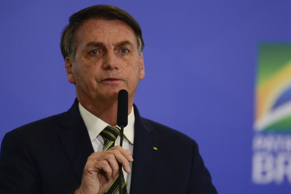 Bolsonaro sanciona lei que obriga operadoras a cobrirem tratamentos fora do rol da ANS