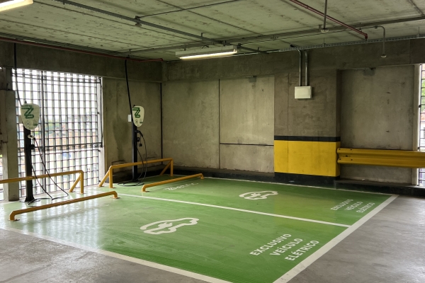Hospital Moinhos de Vento é o primeiro do RS a disponibilizar pontos de recarga de carros elétricos