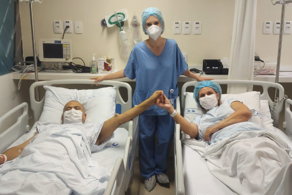 Marido recebe rim da esposa em transplante no Hospital Moinhos de Vento
