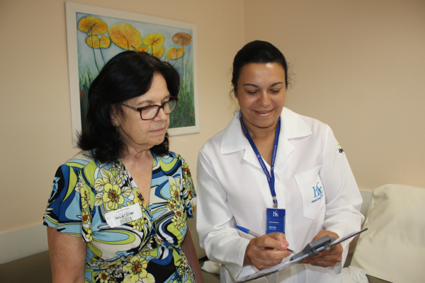 Pesquisa com usuários do Hospital Santa Cruz aponta 98% de aprovação