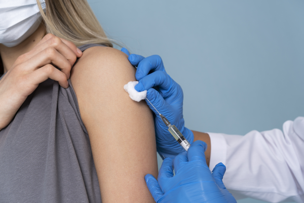 Influenza: as diferenças entre as vacinas tri e tetravalentes