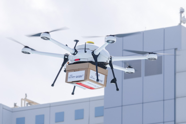 Hospital de Israel testa drone brasileiro para transferência de sangue