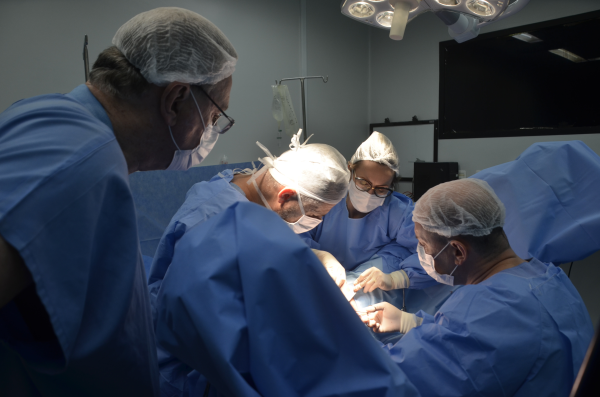 Cirurgia inédita no RS é realizada no Hospital do Círculo, em Caxias do Sul