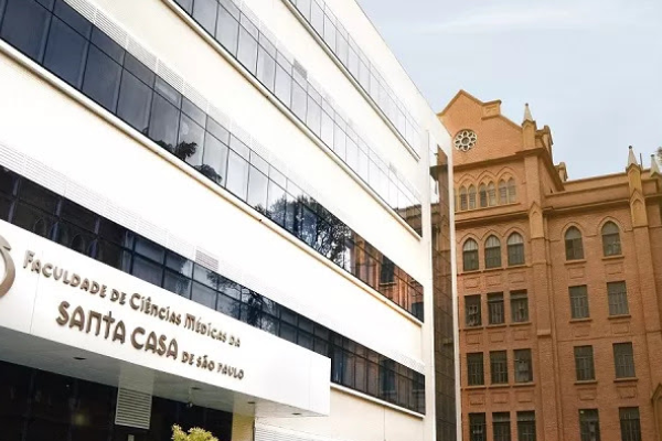 Faculdade da Santa Casa de SP oferece cursos na área da Enfermagem em parceria com uma das melhores universidades da Espanha 