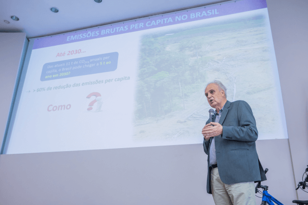 Com palestra de Carlos Nobre, Hospital Moinhos discute mudanças climáticas e o papel das instituições 