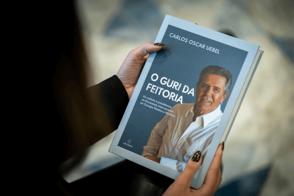 Renomado cirurgião plástico Carlos Oscar Uebel lança biografia