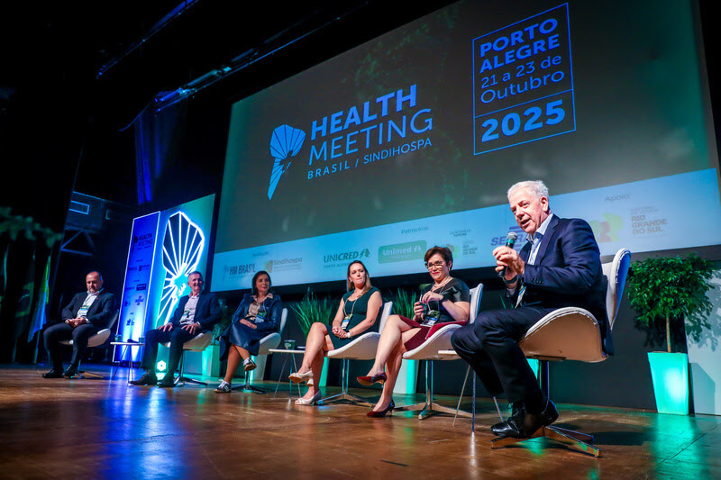 Palestra 3 - Liderança do Futuro Os Desafios da Inteligência Artificial e da Humanização no Health Meeting 2025 – que ocorre de 21 a 23 de Outubro no Centro de Eventos da PUC RS. FOTO: Marcos Nagelstein/Agência Preview.