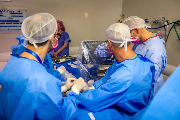 Hospital Moinhos de Vento realiza pela primeira vez uma cirurgia cardíaca fetal