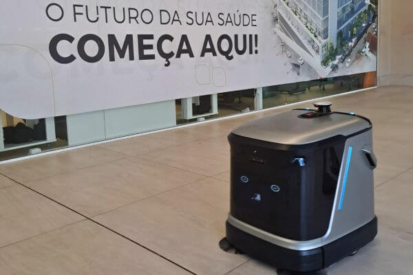 Tacchini é o primeiro hospital do RS a adquirir robô de limpeza interativo
