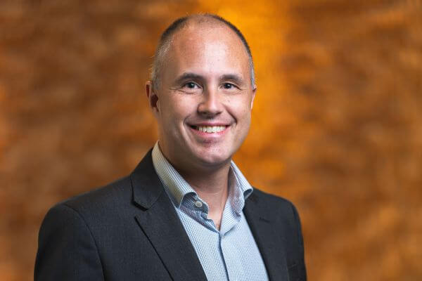 CFM publica resolução que regulamenta o uso de Inteligência Artificial na medicina no Brasil-