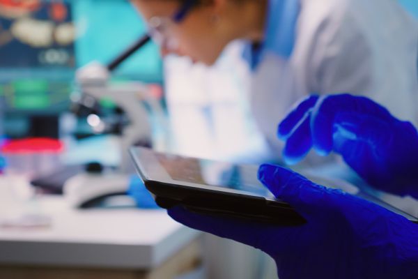 Hospital Alemão Oswaldo Cruz fortalece pesquisa científica com 982 publicações e presença global -