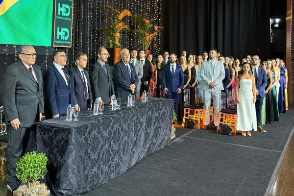 Hospital Ernesto Dornelles forma 42 novos médicos residentes em 15 especialidades no RS