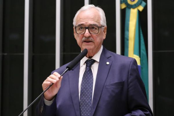 Diagnosticar o Brasil antes do colapso PEDRO WESTPHALEN
