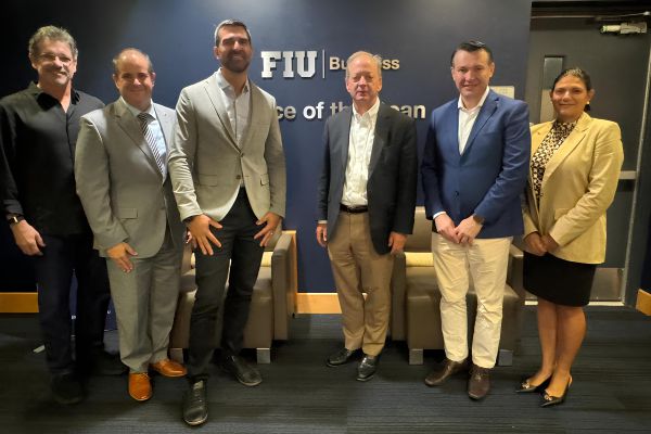 Grupo São Pietro e Florida International University (FIU) firmam parceria internacional para formação em gestão em saúde