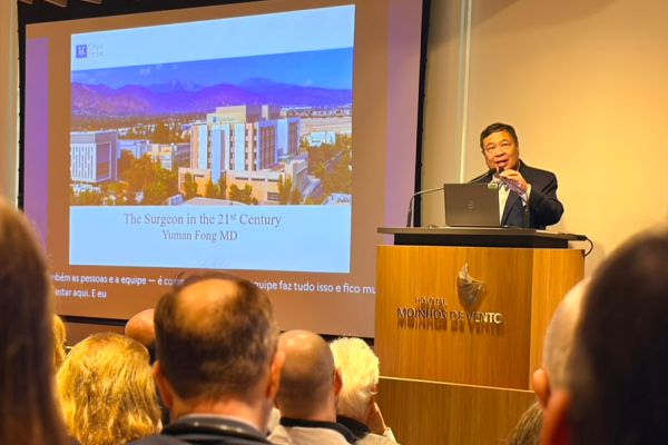 Hospital Moinhos de Vento inaugura Núcleo de Cirurgia Oncológica com Grand Round de Yuman Fong