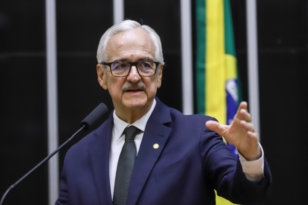 Pedro Westphalen é eleito melhor parlamentar da Saúde no Prêmio Congresso em Foco