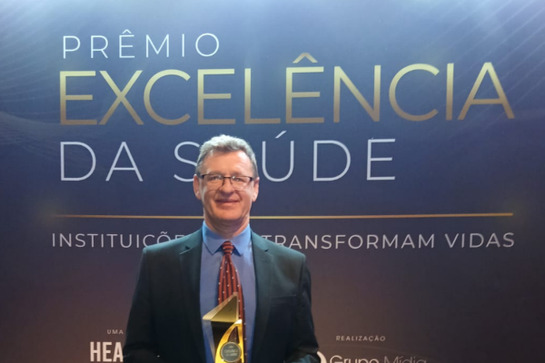 TACCHINI SAÚDE recebe Prêmio Excelência da Saúde por tecnologia para o paciente