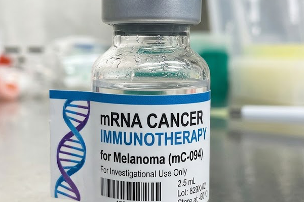 Vacina de mRNA reduz em 42% risco de recidiva ou morte no melanoma